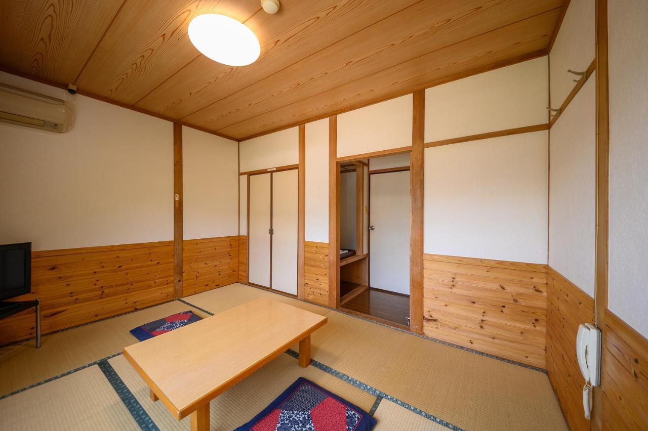Minshuku Tsutaya Hotel Yufu Exterior photo